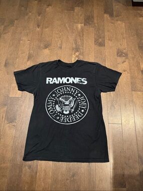 Ramones Classic Black Band Tee